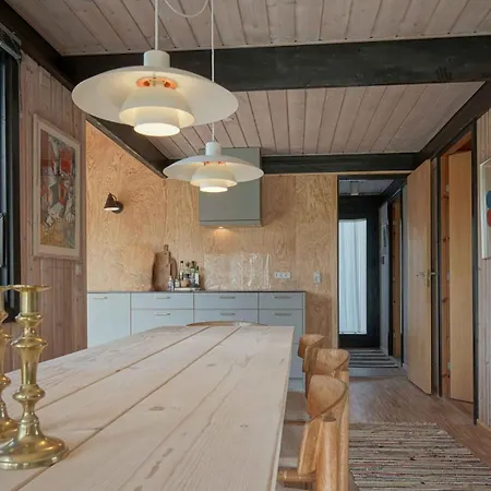 Beautiful Summer House Near The Water