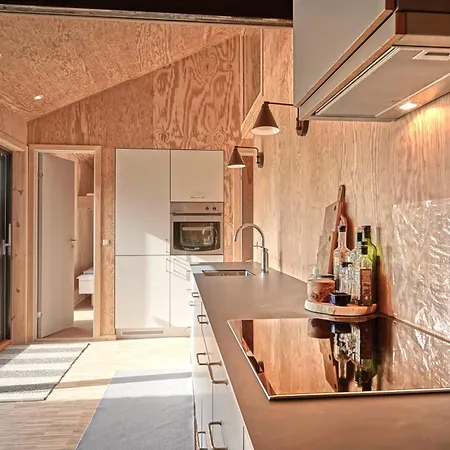 Beautiful Summer House Near The Water Rønne