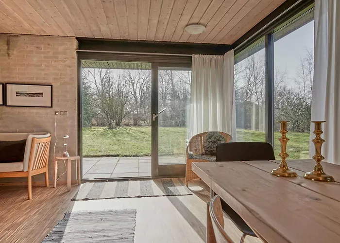 Σπίτι διακοπών Beautiful Summer House Near The Water