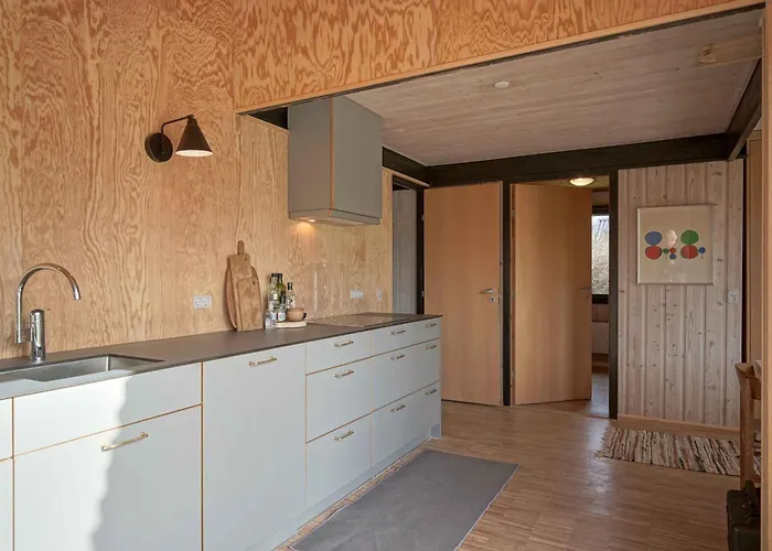 Beautiful Summer House Near The Water Rønne